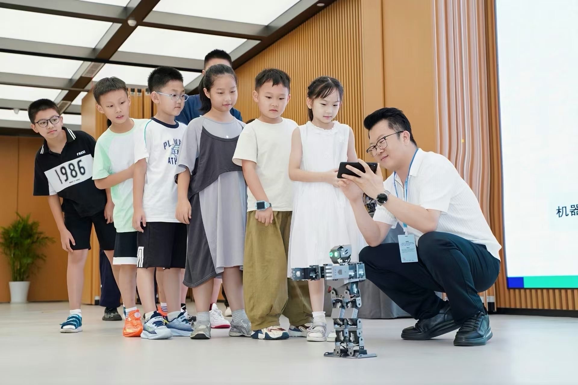 武汉优航网络接待北斗加飞行学院到访 共商合作方向 配图 5