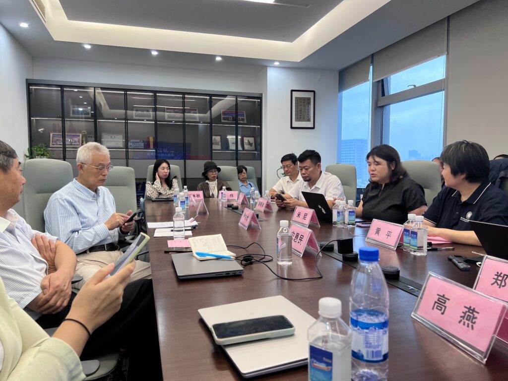 华科校友AI夜校第三期举办 共探退休知识群体AI传承路径